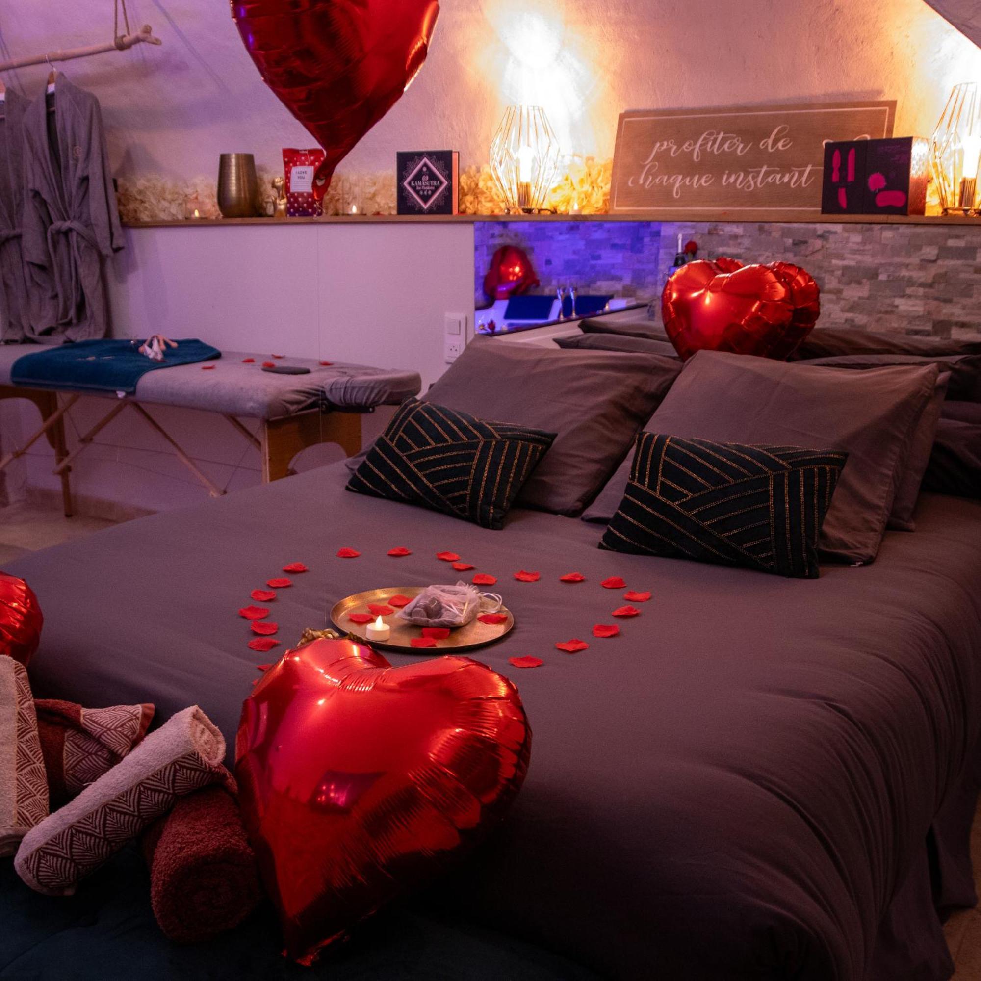 Les Bains D'Aphrodite, Suite Hammam & Spa Auriol Exterior photo